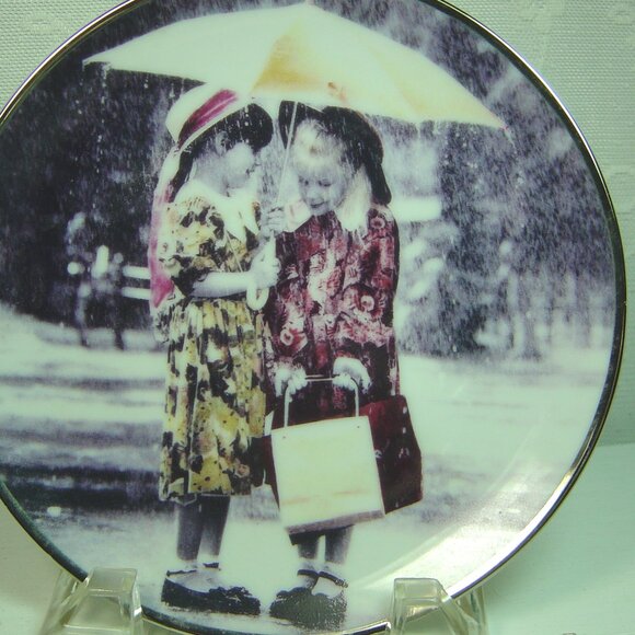 6" Kim Anderson's Pretty as a Picture plate-"Nothing Can Dampen our Friendship" - Picture 2 of 4